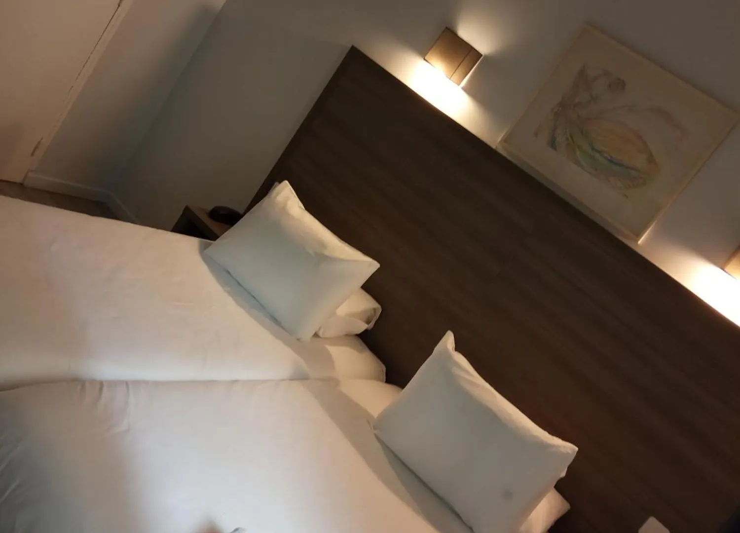Hotel Du Globe 18 Париж Франция