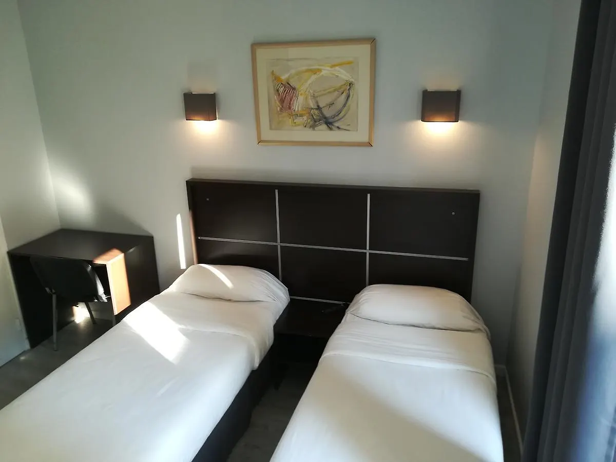 Hotel Du Globe 18 Париж